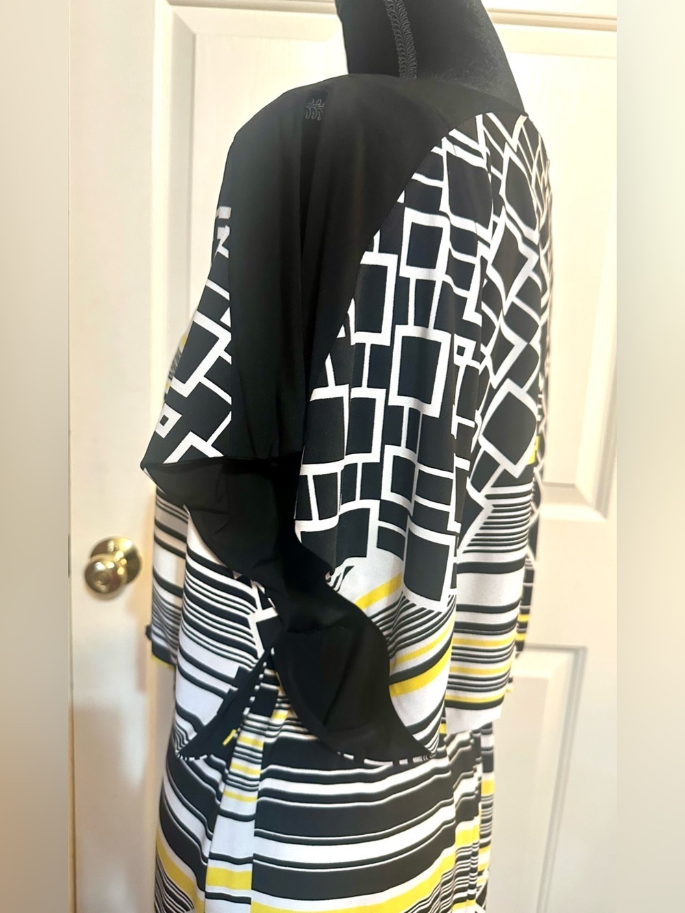 Chaya Geometric Print Midi Dress Size 6 Dolman Sleeve Belted Black White Yellow - Picture 7 of 12